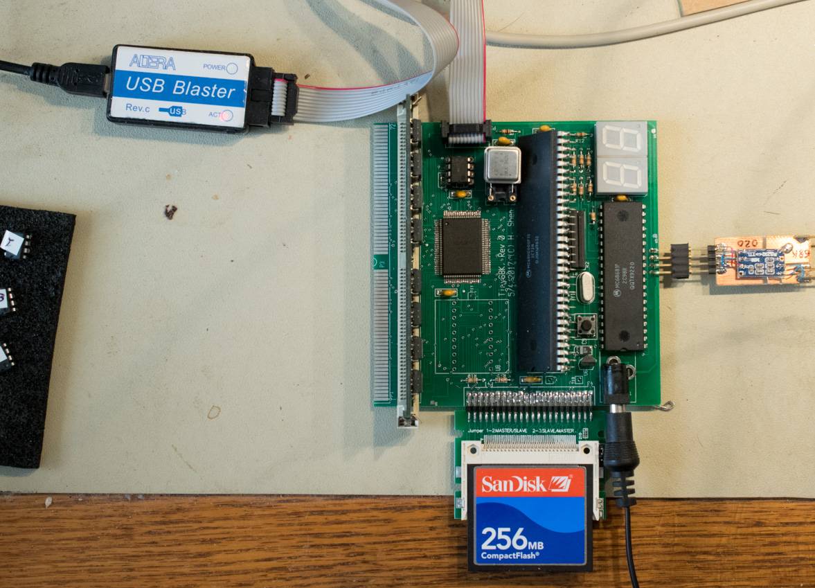 tiny68k_cf.jpg tiny68k_cf.jpg